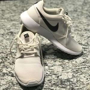 Off-White Nike Roshes